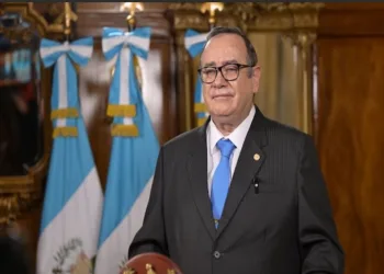 Expresidente guatemalteco Giammattei enfrenta antejuicio por corrupción y evasión