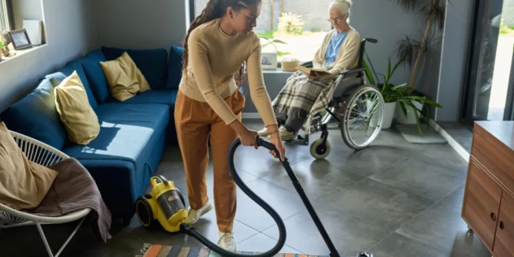 Latinoamérica crece en los hombros de las mujeres: ONU Mujeres alerta sobre el valor del cuidado no remunerado