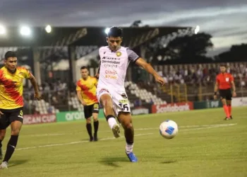 ¡Hazaña nicaragüense! Diriangén tumba en casa al gigante Herediano