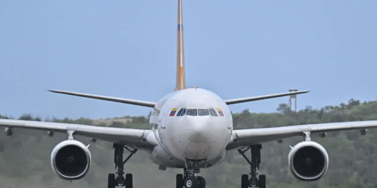 El aeronave Airbus A340, de matrícula YV1004