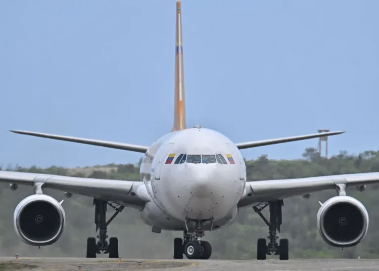 El aeronave Airbus A340, de matrícula YV1004