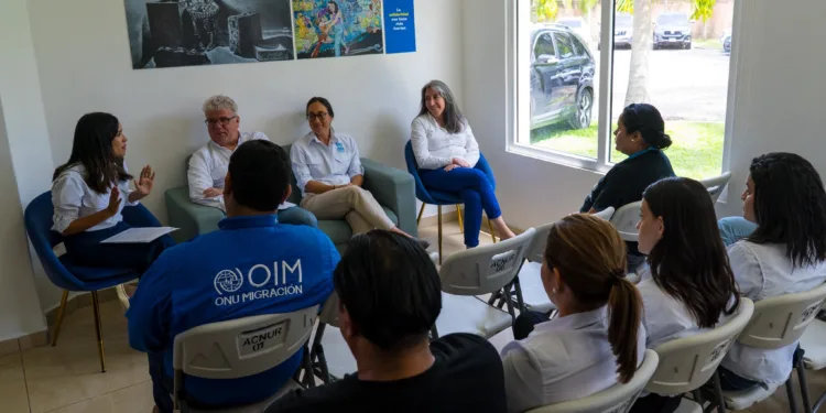 Alerta en Honduras: estafadores se han pasar por agencias de la ONU para pedir dinero a cambio de ayuda