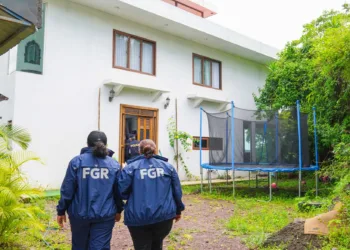 El Salvador confisca bienes y criptoactivos por 6.5 millones de dólares a red de tráfico de personas