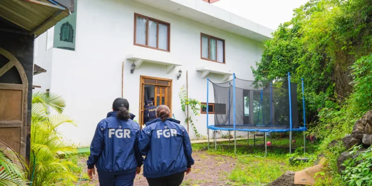 El Salvador confisca bienes y criptoactivos por 6.5 millones de dólares a red de tráfico de personas