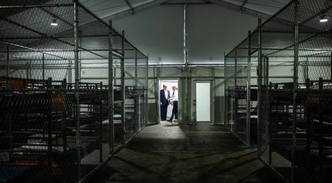 Hallan a 249 migrantes guatemaltecos en centro de detención Alligator Alcatraz en Florida