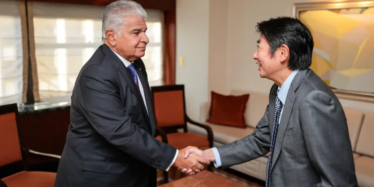 Mulino anuncia reunión con Mizuho Bank en Nueva York para financiar tren Panamá-David-Frontera