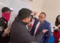Protesta en Universidad San Carlos de Guatemala: estudiantes retienen y agreden a director asignado en Escuela de Psicología