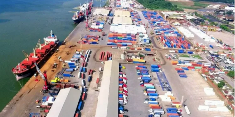 Huelga en Puerto Santo Tomás de Castilla continúa, golpea comercio exterior y provoca rechazo empresarial en Guatemala