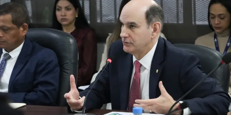 Ministro de Economía sustenta presupuesto de Panamá 2026 de $34,901 millones ante Asamblea Nacional