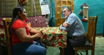 Críticas al gobierno guatemalteco por beca a excandidata del partido oficial