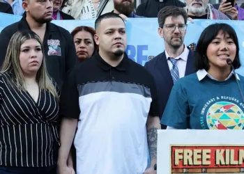 Salvadoreño Kilmar Ábrego frena su deportación de Estados Unidos y pide asilo