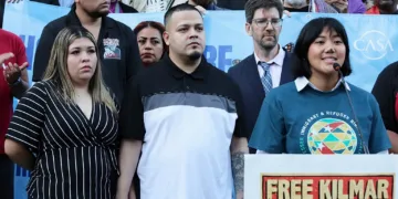 Salvadoreño Kilmar Ábrego frena su deportación de Estados Unidos y pide asilo