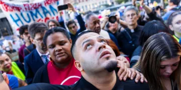 Salvadoreño Kilmar Ábrego frena su deportación de Estados Unidos y pide asilo