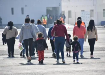 Gobierno guatemalteco dice que refuerza acciones para recibir a menores deportados desde EEUU