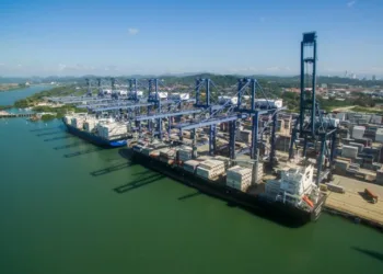 El costo de la concesión de puertos panameños a una empresa china: Más de $1,200 millones en pérdidas