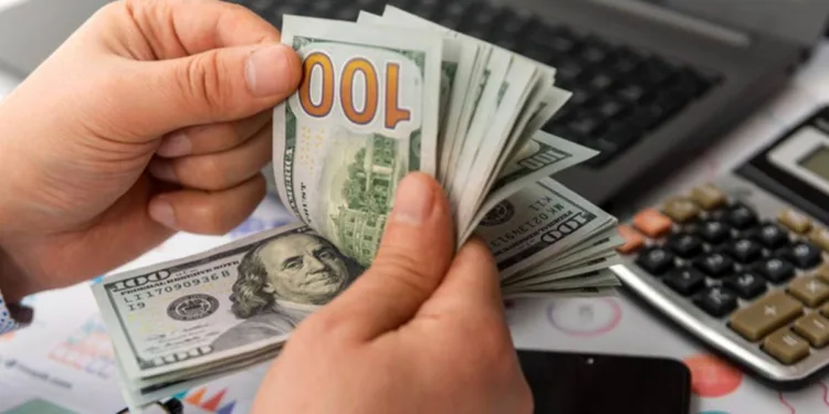 Récord histórico en remesas hacia Guatemala: crecen casi un 20 % por temor a redadas e impuesto en EEUU