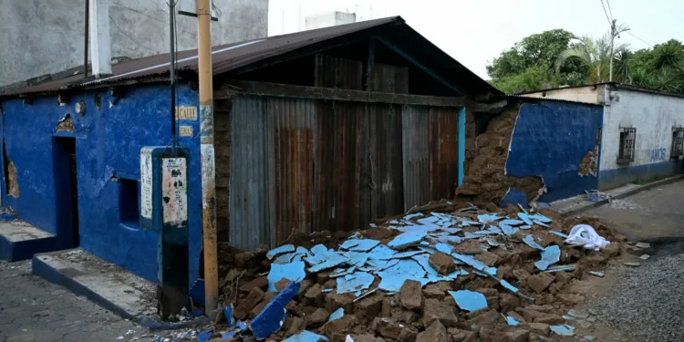 Guatemala acelera la reconstrucción de más de 800 viviendas dañadas por los sismos