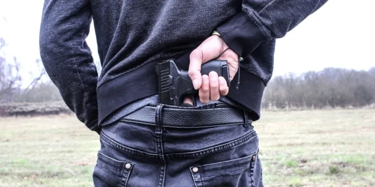 Detienen a un menor de edad que llevó una pistola al colegio y evitan un posible ataque en Guatemala