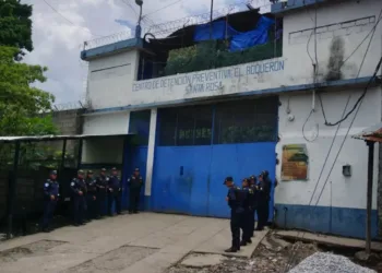 Motines simultáneos en cárceles y correccionales de Guatemala: tensión por traslado de cabecillas