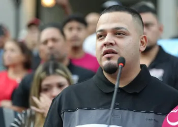 Salvadoreño Kilmar Ábrego agradece el apoyo de su comunidad antes de ser detenido nuevamente en EE UU