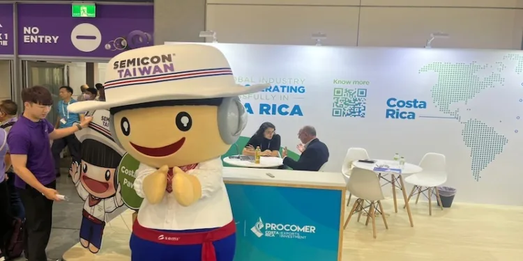 Costa Rica debutó en feria Semicon Taiwán 2025 en busca de inversiones en semiconductores