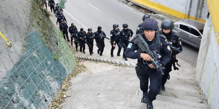 Policía de Guatemala despliega más de 100 agentes en el barrio El Gallito para recuperar control de la seguridad