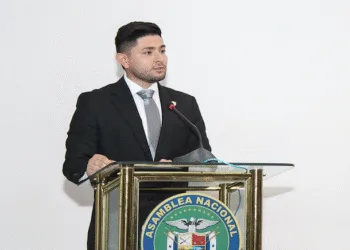 Propuesta legislativa busca castigar con cárcel el nepotismo en el sector público de Panamá