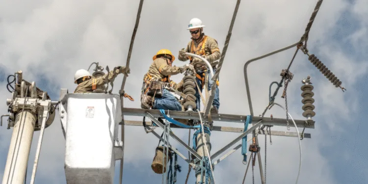 El precio de la energía eléctrica se reduciría hasta 16 % si se incorpora más generación renovable en Centroamérica