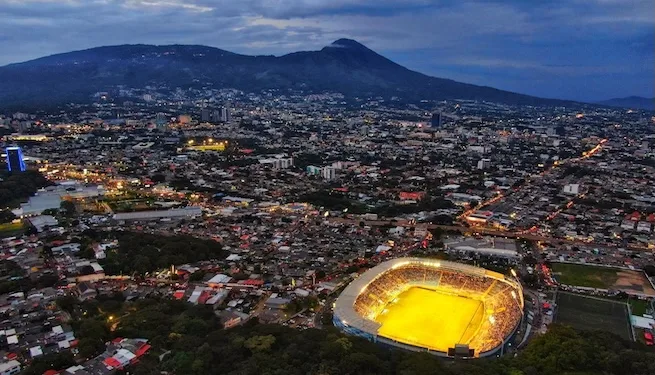 El Salvador activa plan de contingencia por juego de eliminatoria ante Surinam