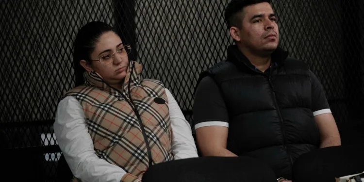 Jueza guatemalteca envía a juicio a pareja por sonado crimen de una joven; acusada alegaba “homicidio por impulso emocional”