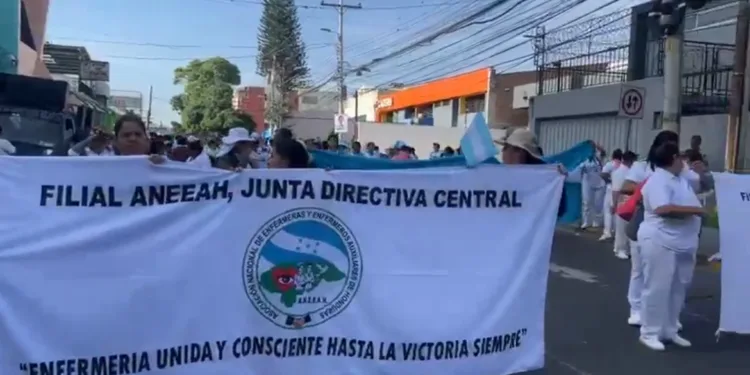Enfermeras de Honduras exigen destitución de ministra de Salud