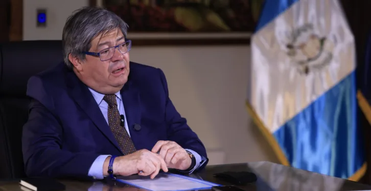 Gobierno y Ministerio Público de Guatemala chocan por protección a fiscales tras denuncias de amenazas