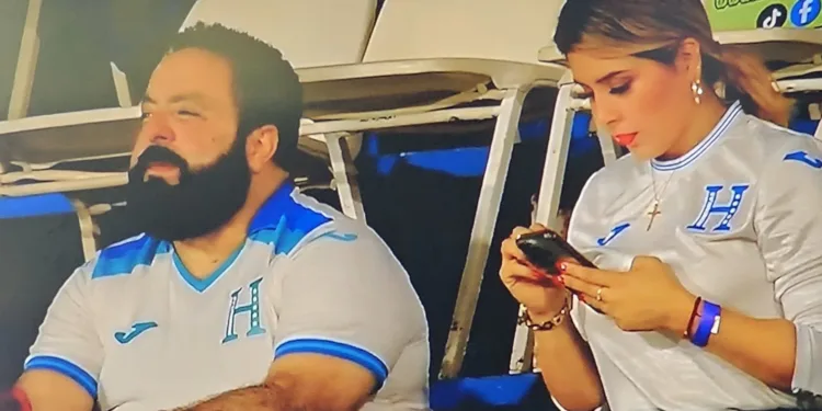 Presidente legislativo viaja a Curazao para ver a selección mientras Congreso Nacional sigue sin sesionar en Honduras