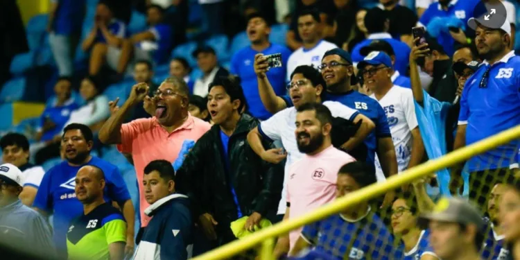 La FIFA abre investigación a El Salvador por expresiones racistas a jugadores de Surinam en el Estadio Cuscatlán