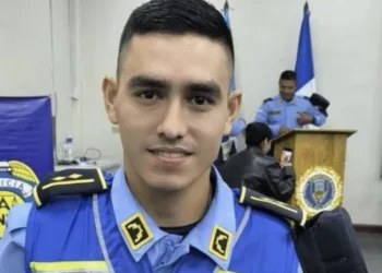 Presidenta hondureña expresa condolencias por policía que murió heroicamente rescatando a un niño