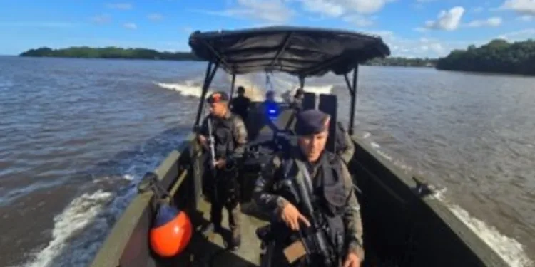 Guatemala denuncia incursiones de Belice en el río Sarstún en su versión sobre tenso incidente en zon fronteriza