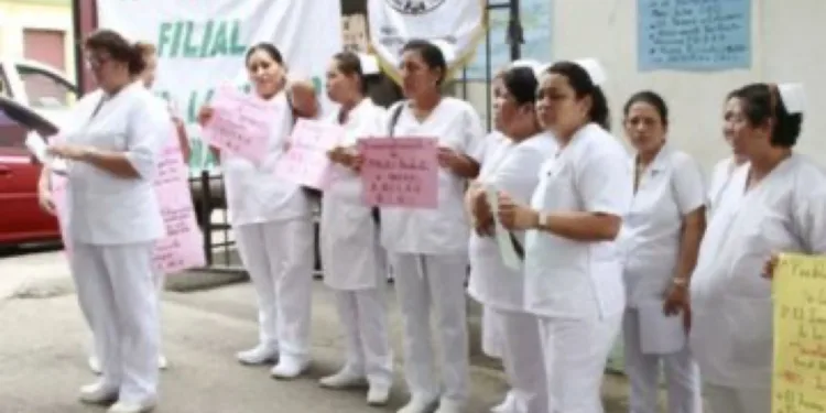 Honduras: gremial de enfermeras rehúsa dialogar alegando prepotencia de ministra de Salud y gobierno reclama “falta de voluntad”