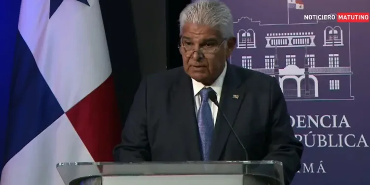 Presidente panameño aclara que no restablecerá las relaciones diplomáticas con Venezuela