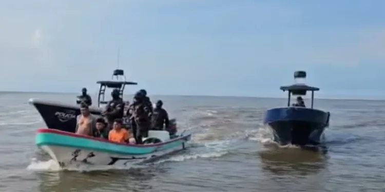 El Salvador incauta cocaína valorada en $9 millones proveniente de Nicaragua