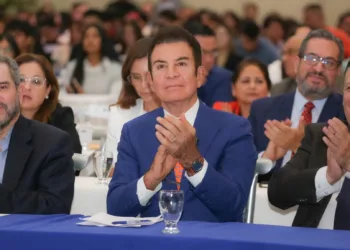 Honduras: Candidato liberal propone trabajar con empresarios e industriales para impulsar el crecimiento de Honduras