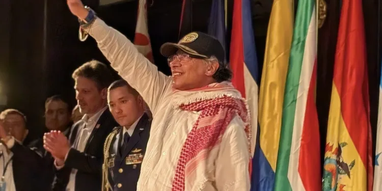 Presidente de Colombia responde a revocación de visa de EE UU: “No la necesito”