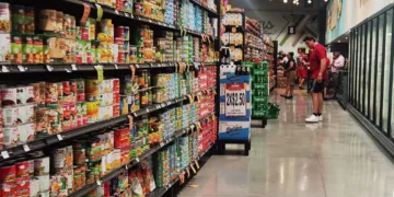 Los hogares en el Triángulo Norte de Centroamérica recibieron $125 millones diarios en remesas el primer semestre de 2025