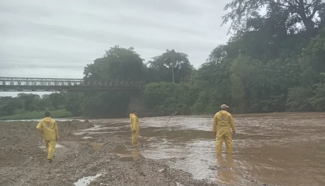 El Salvador y Honduras emiten alerta por fuertes lluvias y riesgo de inundaciones