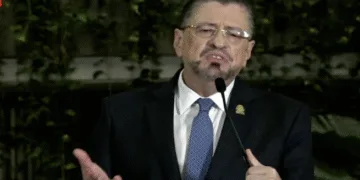 Rodrigo Chaves no asistirá a votación sobre levantamiento de su inmunidad en Asamblea costarricense