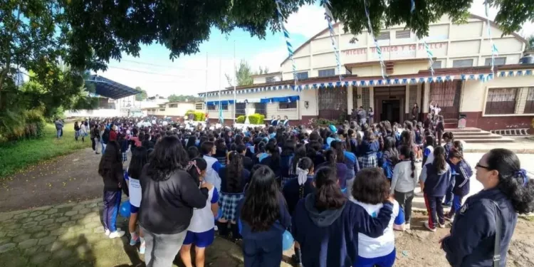 Guatemala inicia recuperación de clases tras paro docente que afectó a más de 300 mil estudiantes