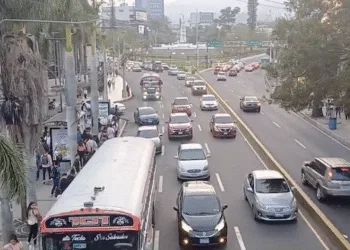 Gobierno salvadoreño estudia metro subterráneo para la capital y avanza con proyecto de teleférico