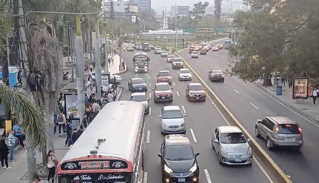 Gobierno salvadoreño estudia metro subterráneo para la capital y avanza con proyecto de teleférico