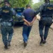 Capturan a traficante de personas en Guatemala: trasladaba a 11 migrantes y chocó 23 vehículos