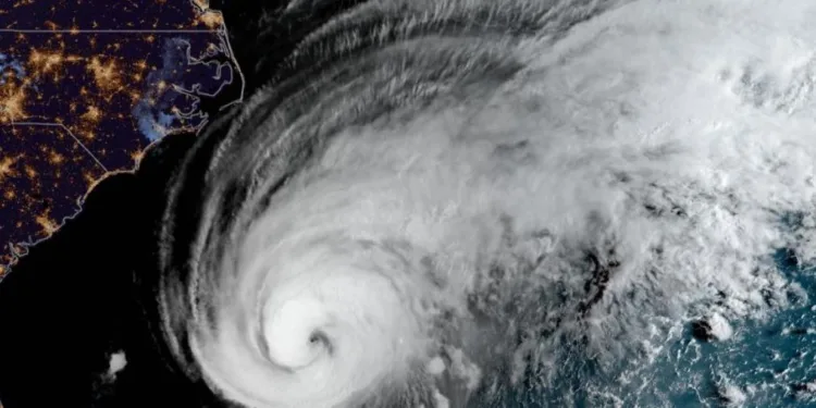 Huracanes Humberto e Imelda encienden alertas en el Caribe y la costa este de Estados Unidos