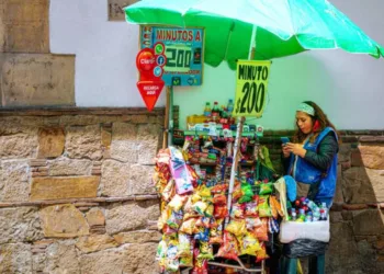 El 55% de los panameños califica su situación económica como negativa, revela encuesta DOXA